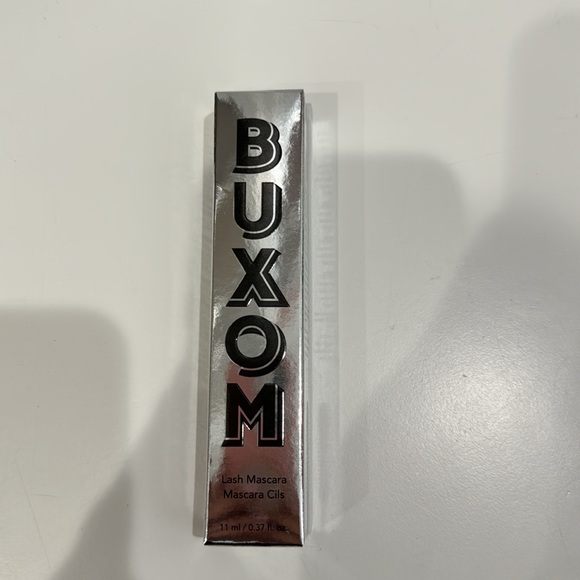 NEW BUXOM® LASH VOLUMIZING MASCARA - Picture 5 of 9